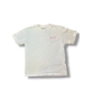 KAWS X UNIQLO UT MEN’S SHORT SLEEVE GRAPHIC WHITE T-SHIRT SIZE SMALL